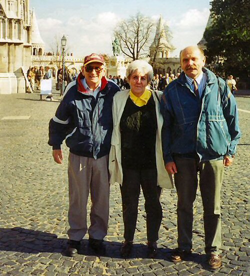Len with Edit and Rezso, Halaszbastya and the Matyas Church are in the background. Budapest, October 1999