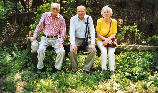 Len with Edit and Rezso in the Duna-Ipoly Nemzeti Park, Bukkos Patak area, May 2001